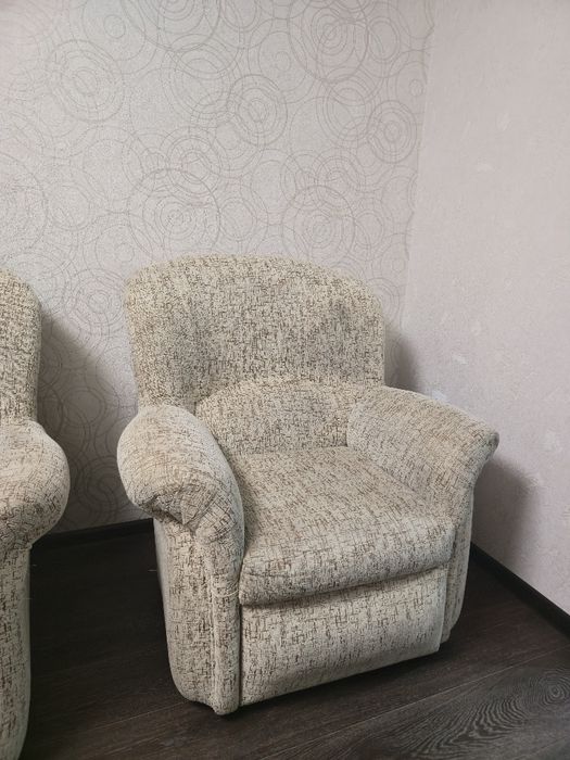 Продам диван + кресло