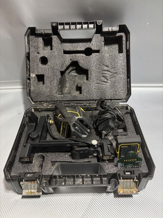 Laser Stanley Fatmax 360 grde raza verde