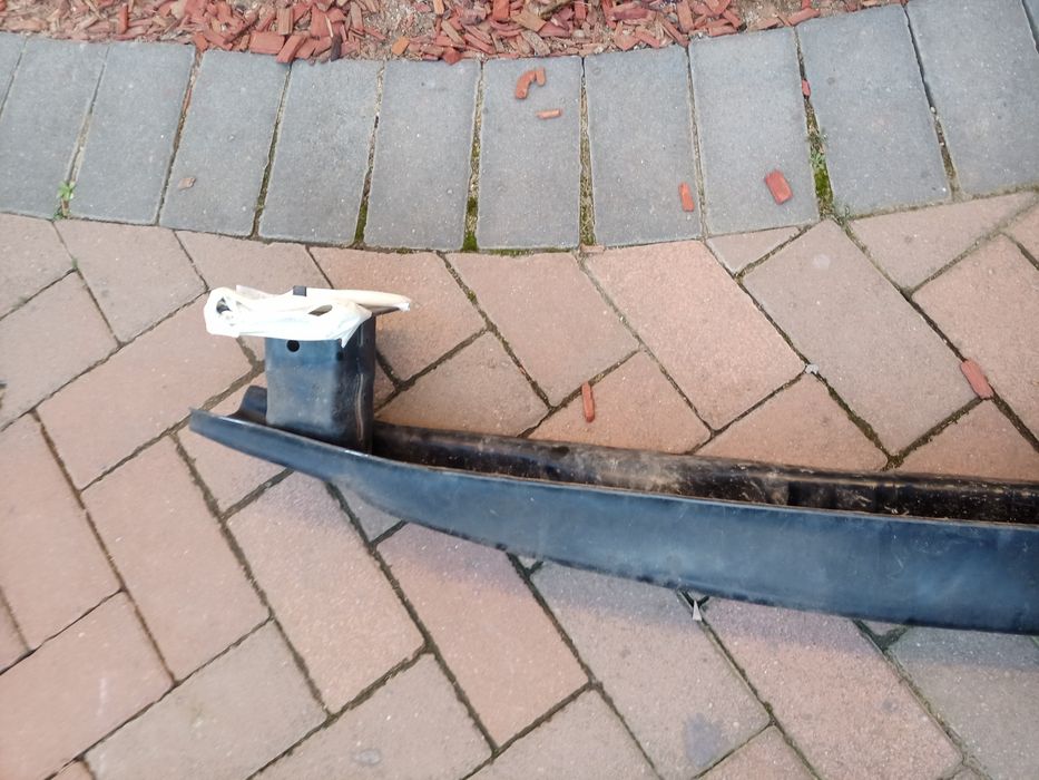 Traversă bară spate vw Tiguan 2011