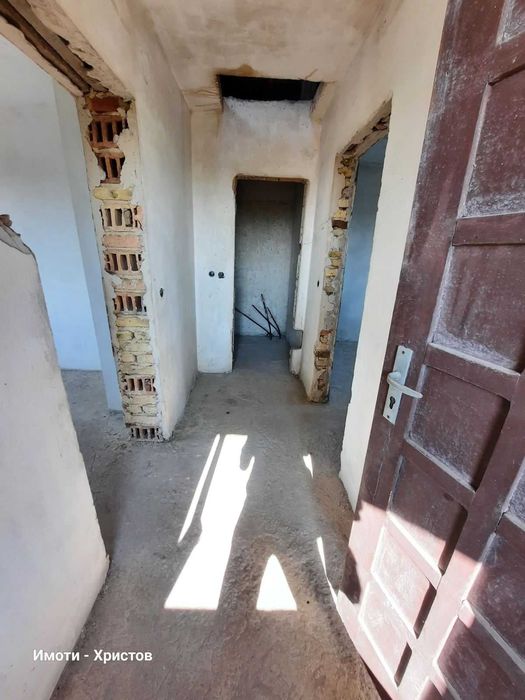 Продава се Къща в с. Златна нива, Област Шумен - 122 кв.м за 285 €/кв.м - Снимка #2