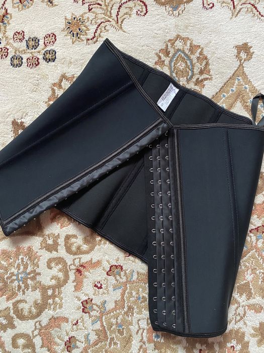 Корсет латексный