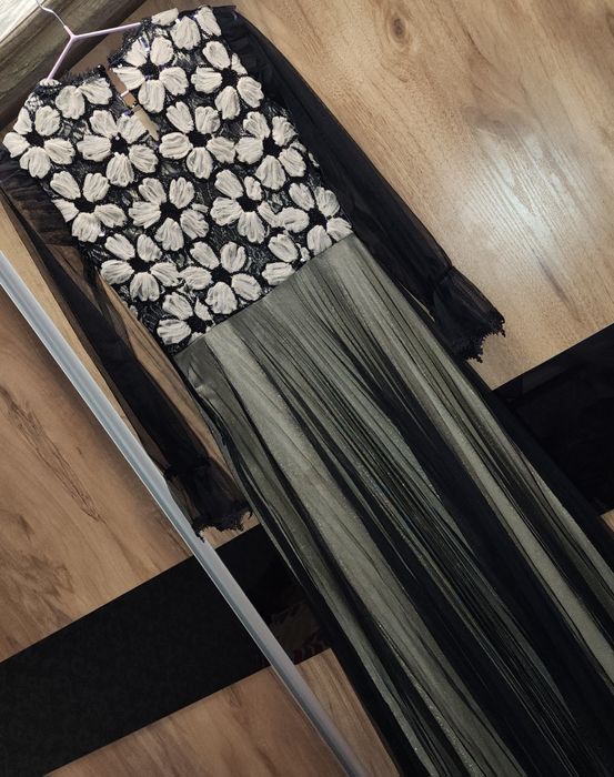 Женское вечернее платье