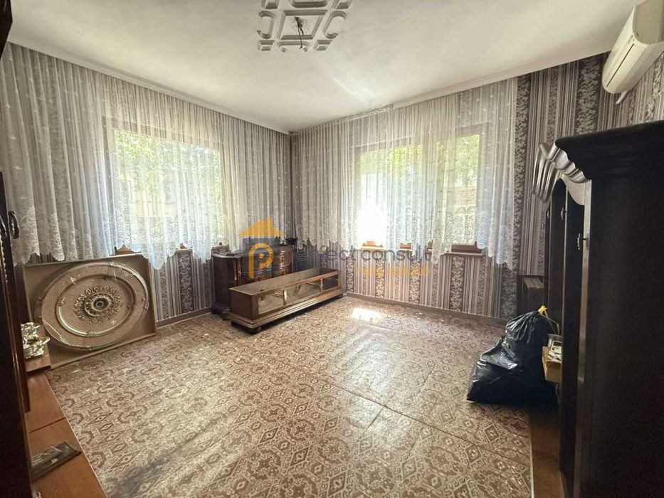 Продава се Етаж от къща в Пловдив, Гагарин - 71 кв.м за 2106 €/кв.м - Снимка #1