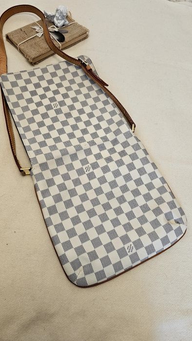 Louis vuitton poștaș