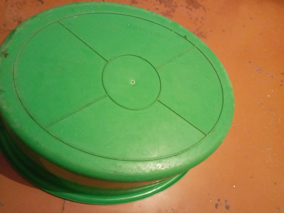 Таз и шкафчик пластмассовый