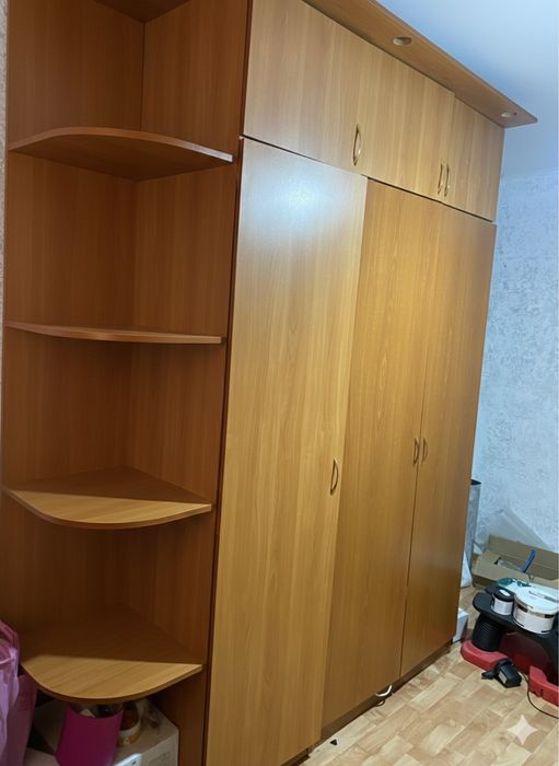 Продам шкаф высота 240 см