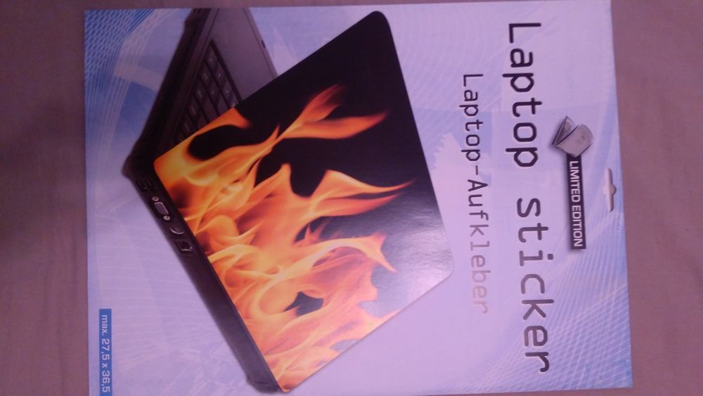 Sticker laptop 27,5 x 36,5 cm / 17 inch max, diverse modele - NOI