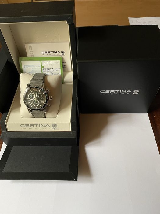 Продавам мъжки часовниk  Certina