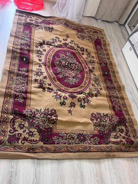 Продам ковёр 2×3м.