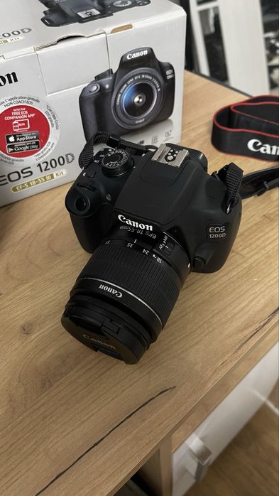 Продам Canon EOS 1200D