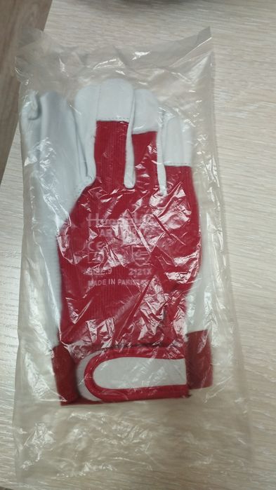 Продам новый кожаный перчатки