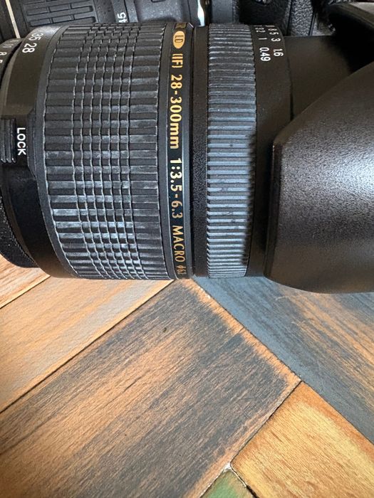 Aparat foto DSLR Nikon D90