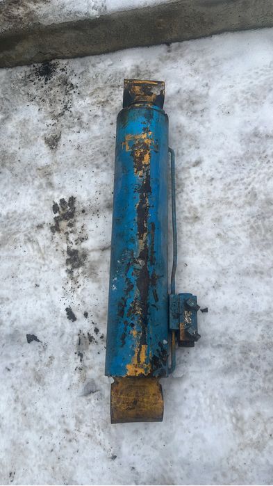 Продам цилиндр KATO/UNIC/TADANO