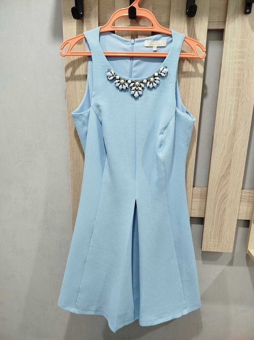 Платья на праздник, выпускной