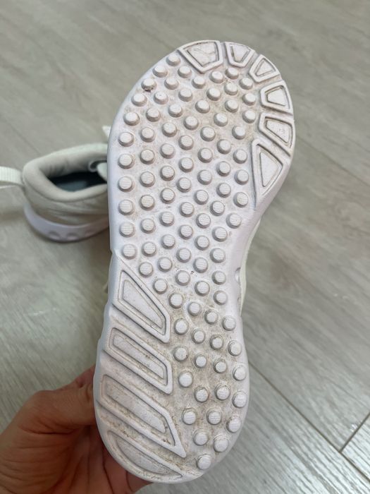 Тези са Puma Anzarun Lite AC (детски).