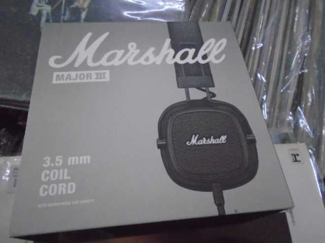 Плеер  "Colorfly" c  наушниуками Marshall