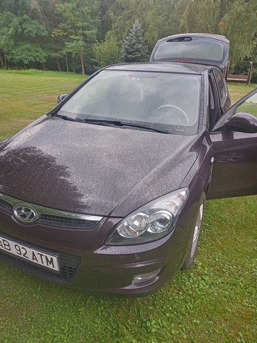 Vând Hyundai I30