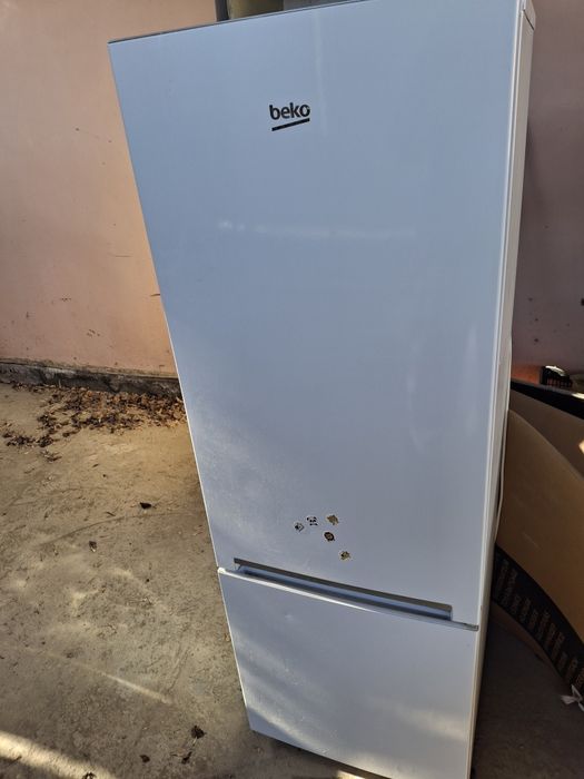 Холодильник нерабочи