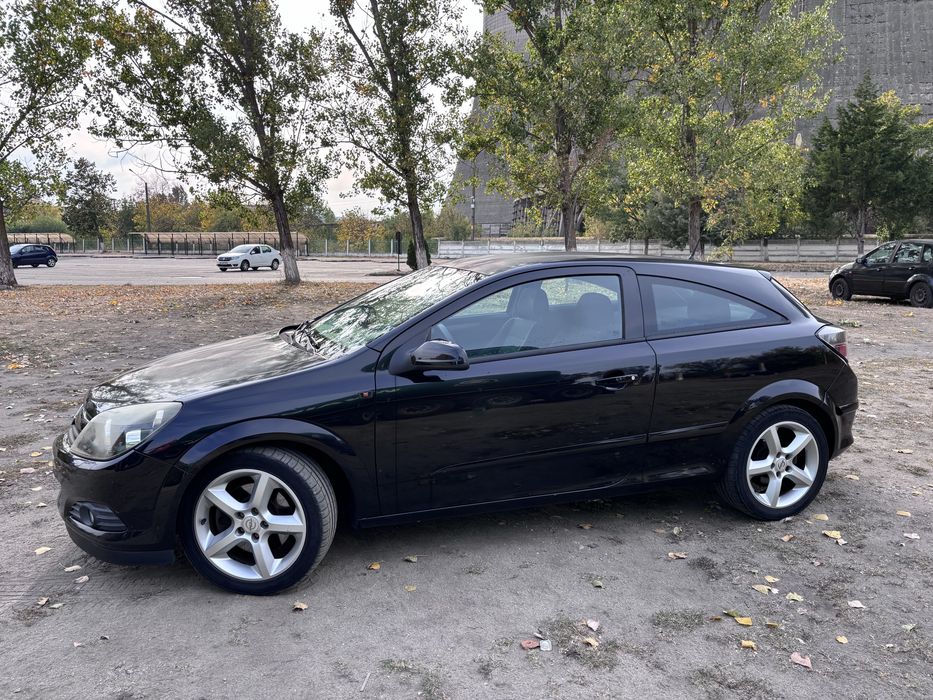 Opel astra h gtc