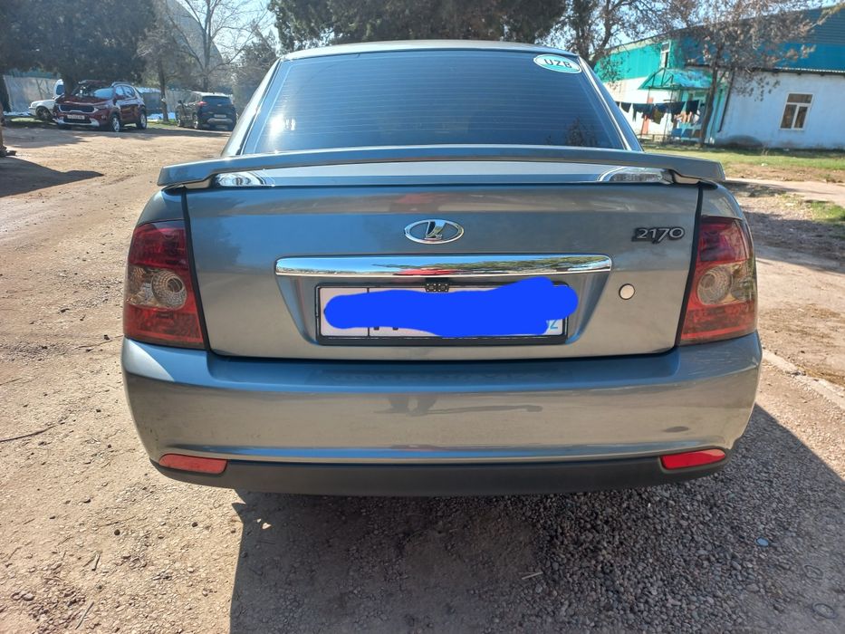 Лада приора 1.6 седан