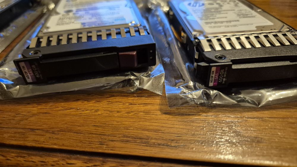 3 x HDD Server HP 600gb 10K SAS 2.5" + Caddy (Smart Carrier)