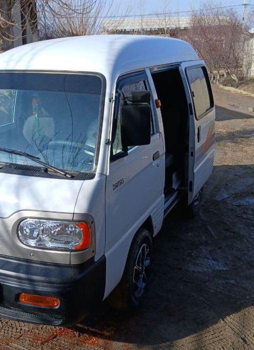 Chevrolet damas rangi oq