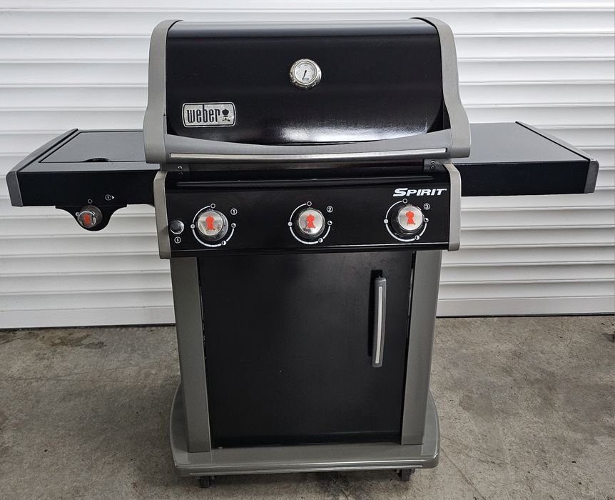 Газово барбекю WEBER