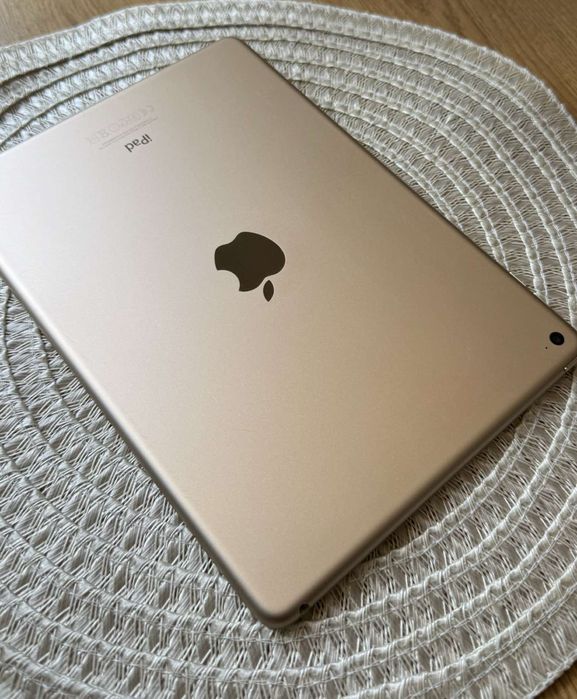 Таблет iPad Air 2