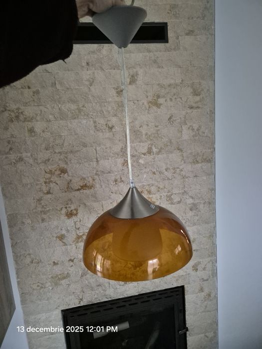 Pendule,lustre de vânzare.