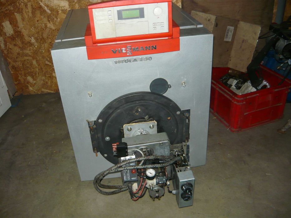 Centrala viessmann 27KW uleiars,combustibil CLU