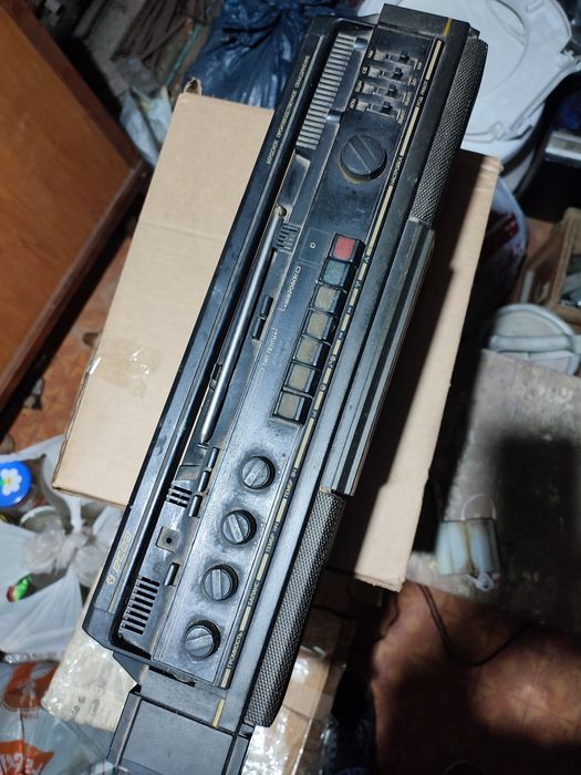 Продам магнитофон кассетный.