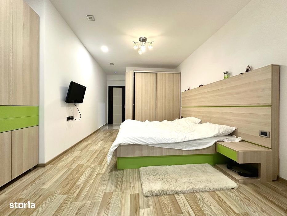 Apartament spatios 4 camere + parcare, pretabil ptr ERASMUS