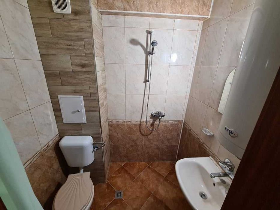 Дава се под наем Двустаен апартамент в Бургас, Възраждане - 45 кв.м за 125 € - Снимка #1