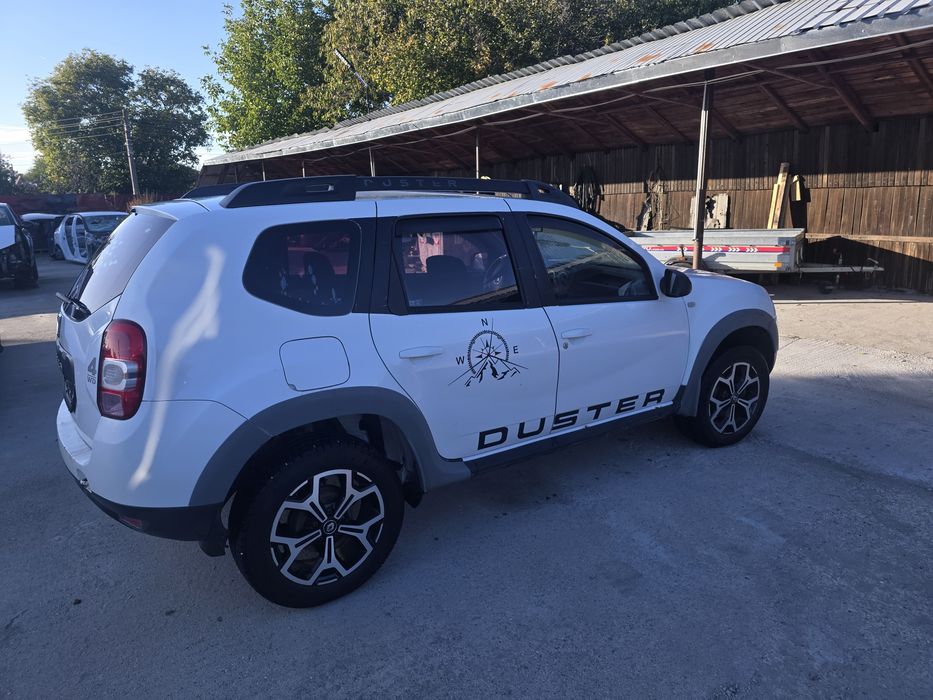 Dezmembrez Dacia Duster 1.5 dci 4x4 2015 volan stanga