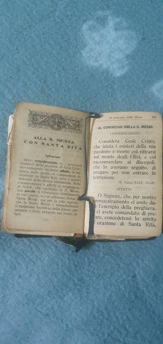 Vând două  biblii din perioada interbelică