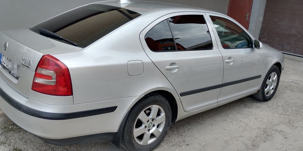 Vând Skoda Octavia 2