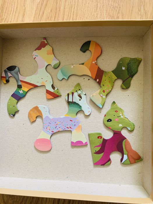 Puzzle superb cu ponei