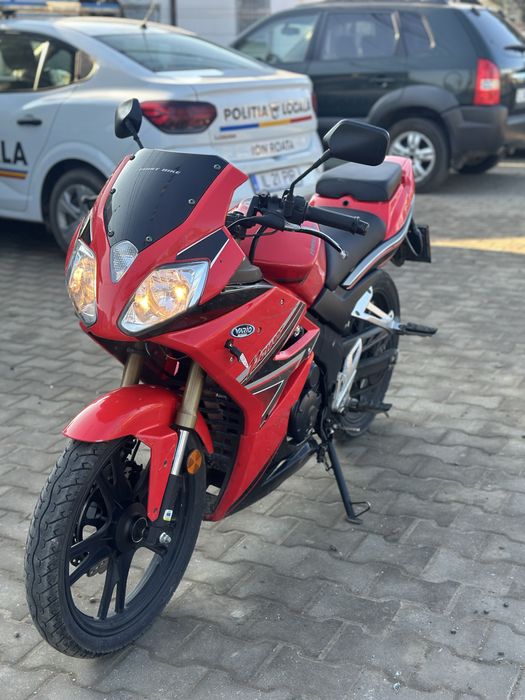 Motocicleta 125cm3 de vanzare