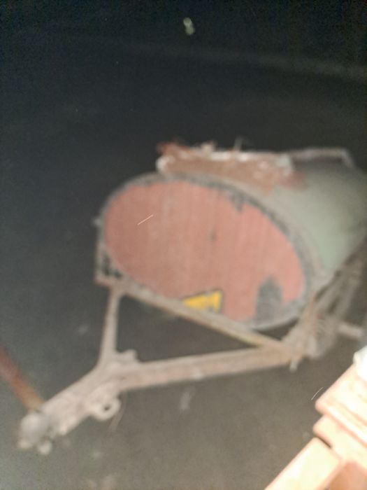 Suv idish sotiladi  Idishi yangi hech qancha ishlamagan..