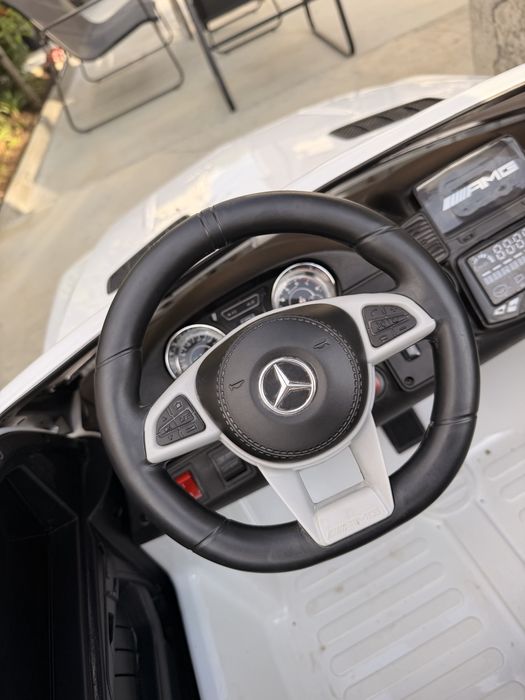 Двуместна Акумулаторна  кола mercedes AMG GLS 63