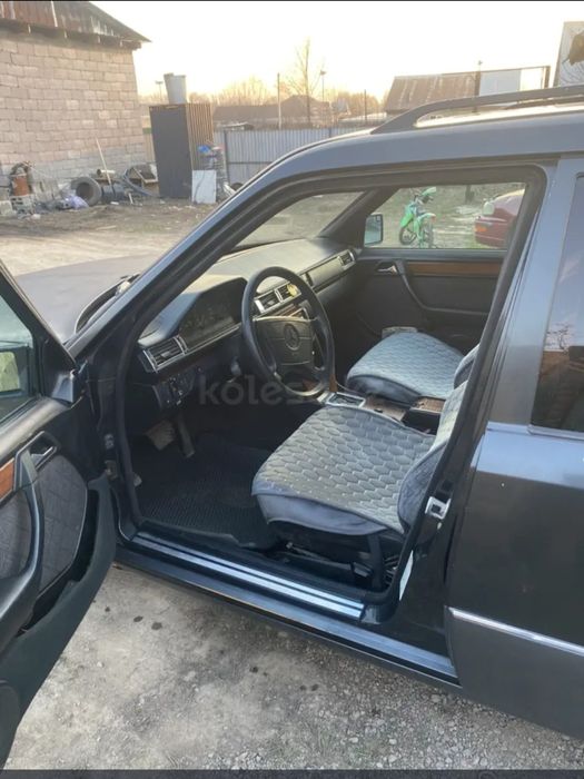 Продам Мерседес 124 универсал