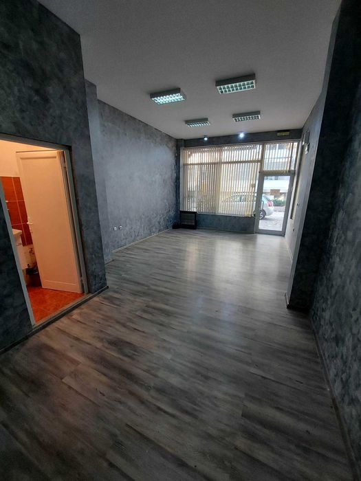 Дава се под наем Офис в Търговище, Вароша - 42 кв.м за 219.3 € - Снимка #3