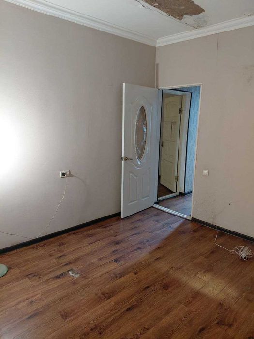 Продажа 2х комнатной квартиры. 43кв. ориентир Буз Базар