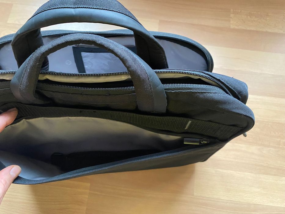 Чанти за лаптоп HP 16"