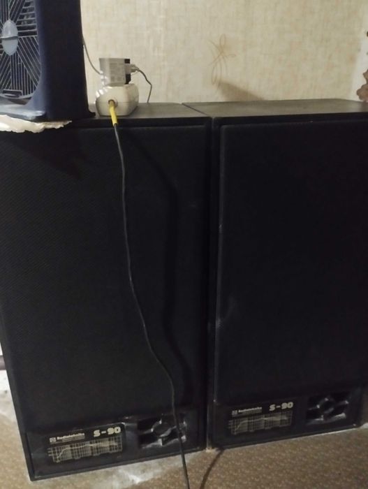 Продам колонки S90