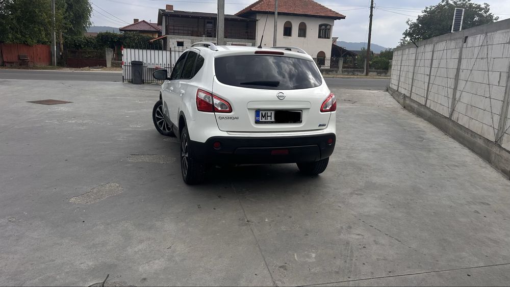 Nissan qashqai 2012