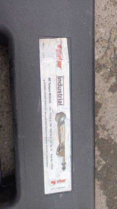 Cheie dinamometrică camioane