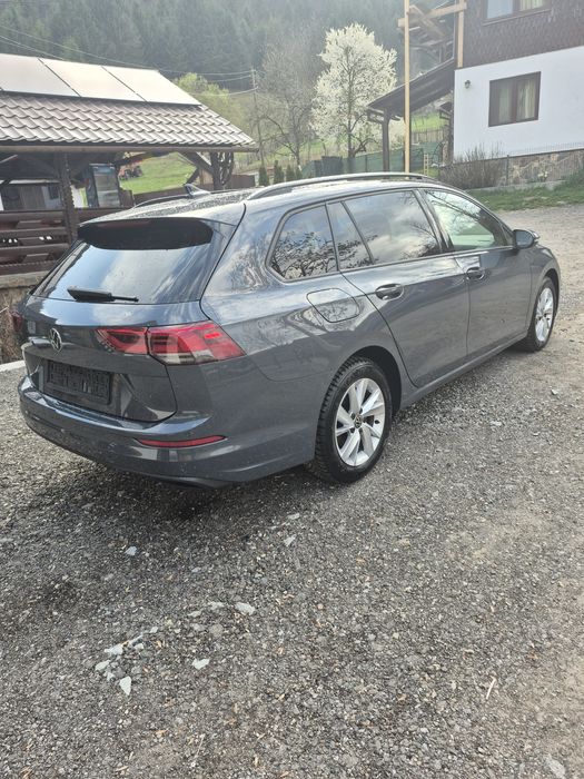 Vând Volkswagen Golf 8 Variant