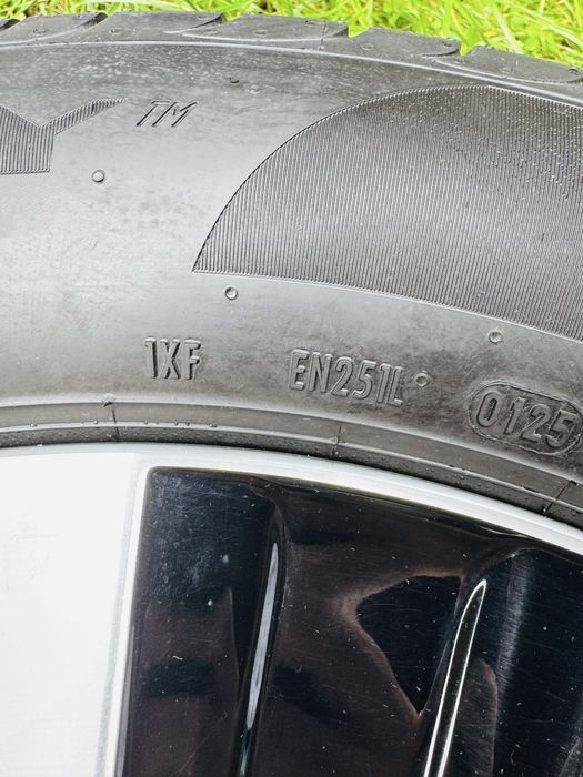 Jante Mercedes 225/55/R17 cu anvelope Pirelli dot 2025 noi