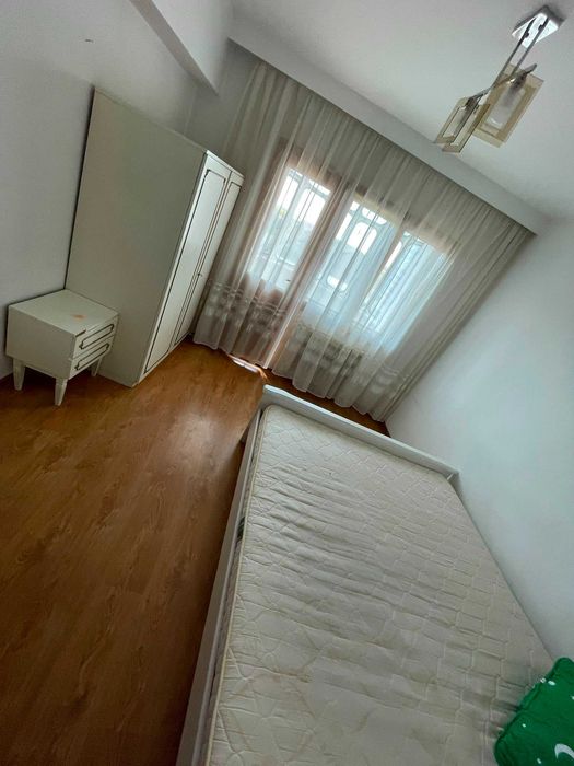 Apartament 3 camere decomandate, 2 bai, 3 balcoane, 80 mp